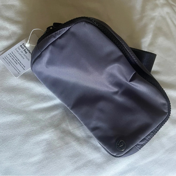 🆕 Lululemon OG Everywhere Belt Bag - Dusky Lavender - Picture 2 of 7